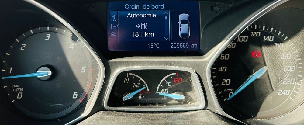Ford Focus 2013 1.6 diesel euro 5  RATE CU BULETINUL AVANS 0