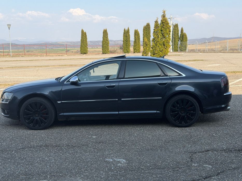 Audi A8 foarte dotat