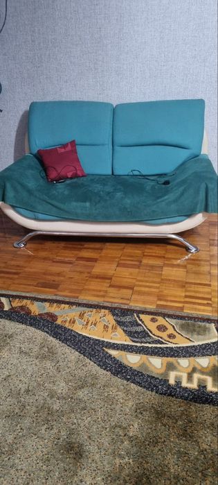 Диван и два кресла