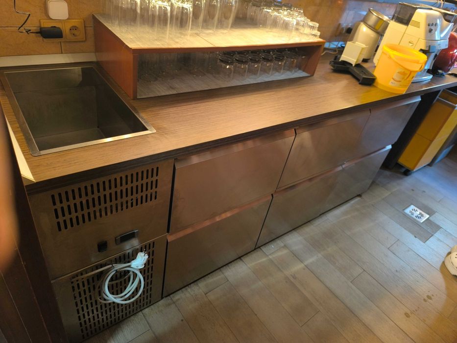 Masă frigorifică profesională inox incorporabila – 6 sertare + cuvă frigorifică  214x70x85