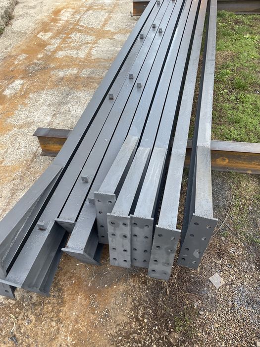 Vand o structura metalica 11,70 m latime din profile ipe 180 x 50 m (11ferme si 22 de stalpi si 600 ml de teava 60x40x2 )22stalpi la 4 m
