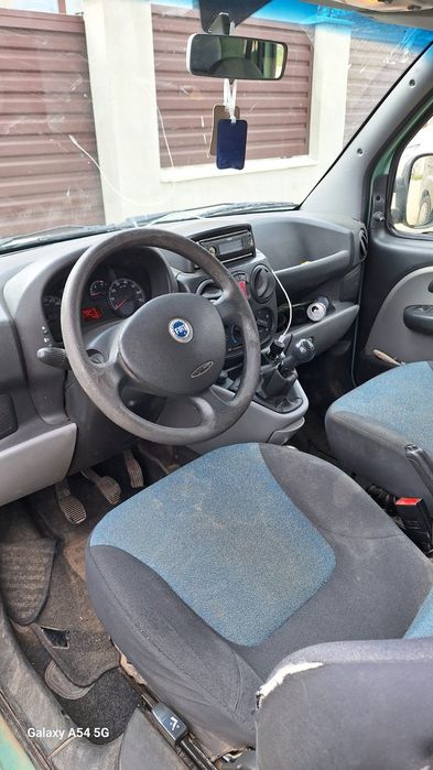 Vând fiat doblo 2007
