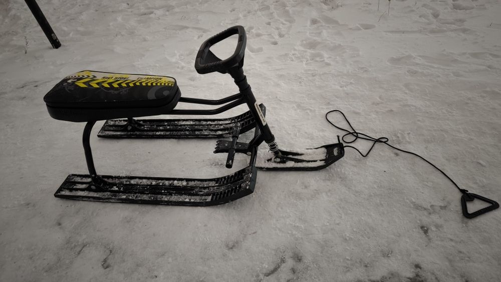 Детские санки продам .