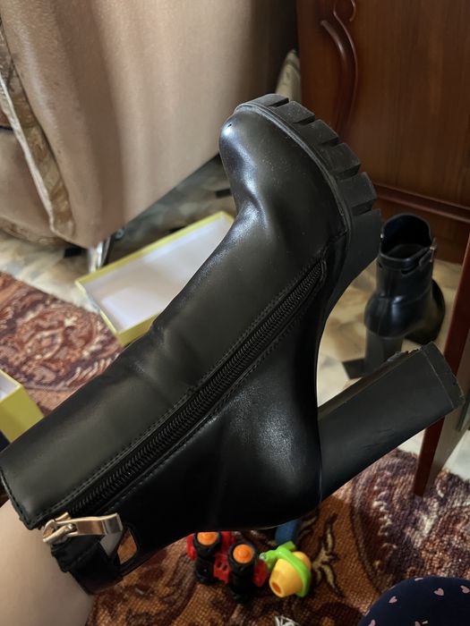 Продам осенние ботильоны