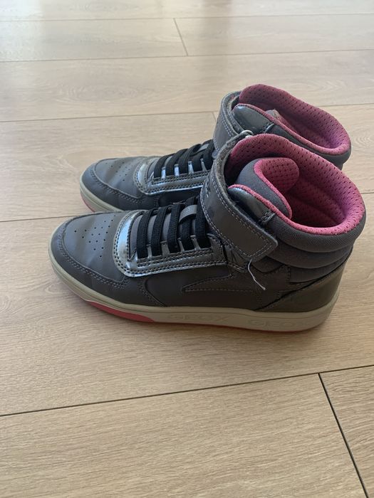 Ghete geox nr 35,stare buna interiorul masoara21cm