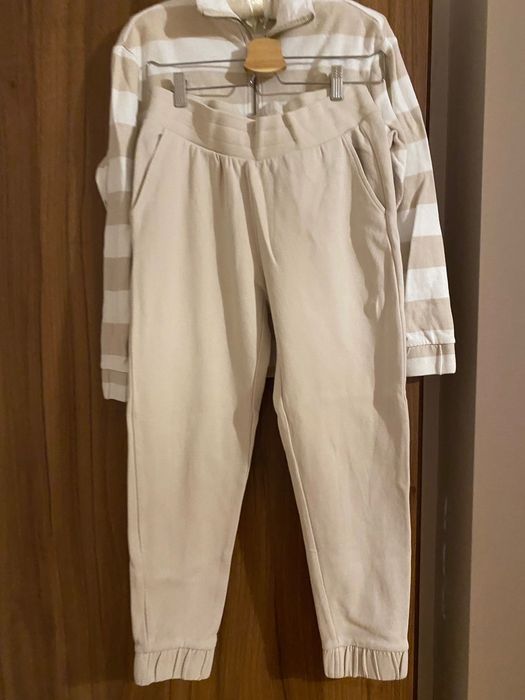 Дамски спортен комплект анцунг горнище и долнище размер М