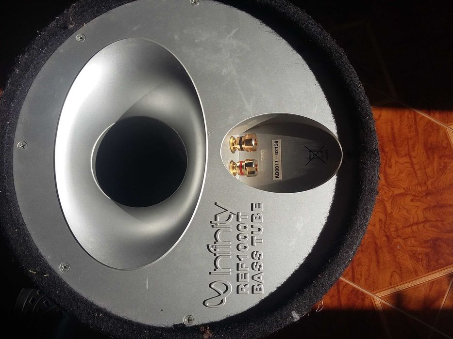 Бас туба, бас каса за кола Infinity ref1000t