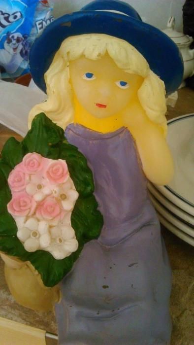 Светеща восъчна фигура дама цветя пано статуя кукла дете играчка кукла