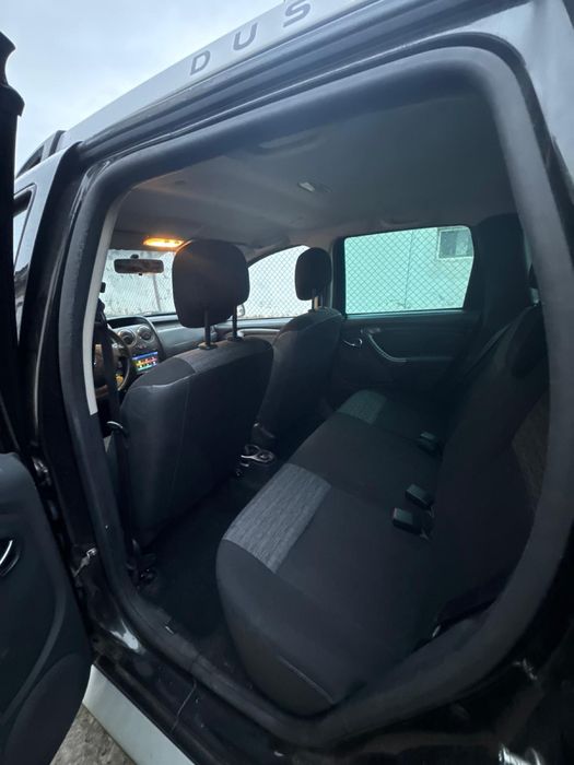 Dacia Duster 1.2 TCe 4x4 – 2015 – 125 CP – Foarte bine echipată