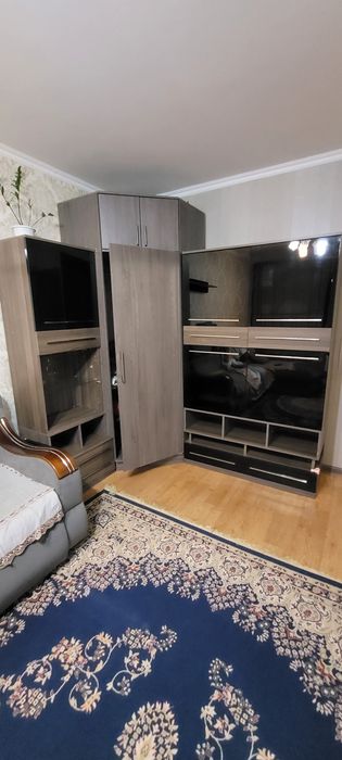 Продам срочно б/у мебель для гостиной