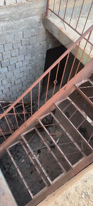 GʻUZOR Yonqishloq Navobod Hovli sotiladi 472 уй