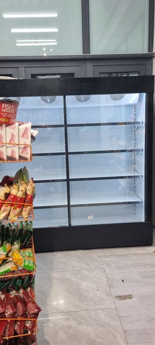 Vitrina xolodilnik garantiya