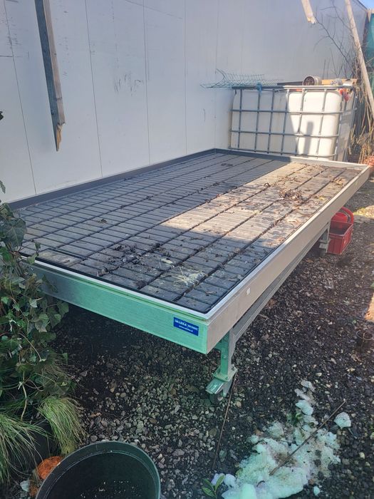 vand masa inundabila vanzare flori