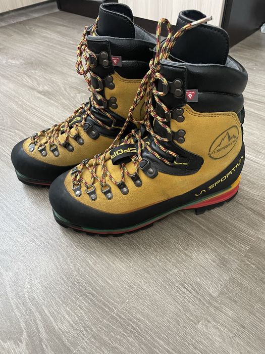 La Sportiva Nepal Extreme