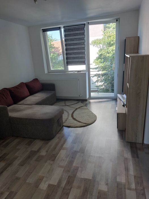 Proprietar Închiriez apartament  pe str Cuza Vodă 14  Exclus  Agenții