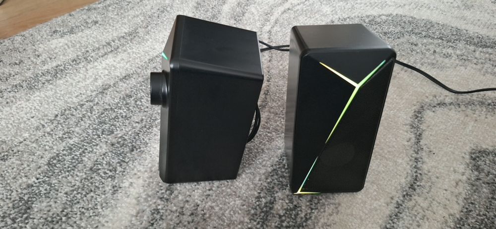 Boxe desktop RGB 2.0