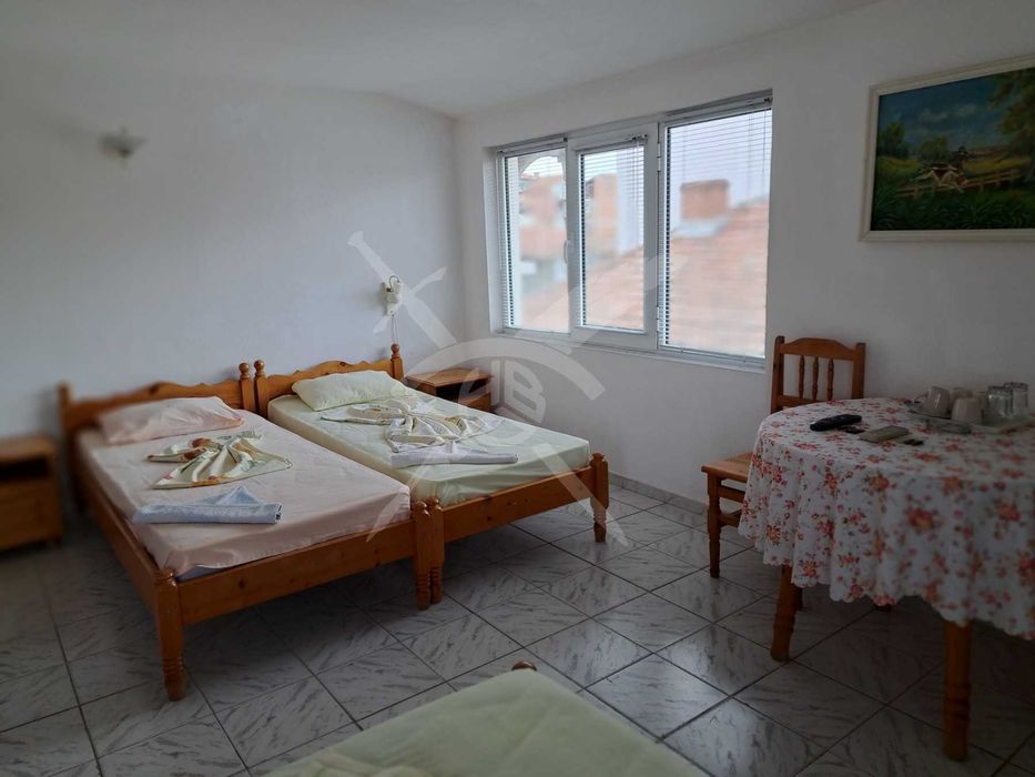 Триетажна Къща - Несебър