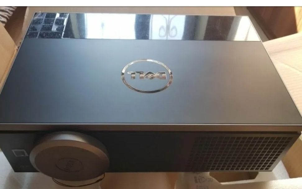 Проектор Dell 7700
