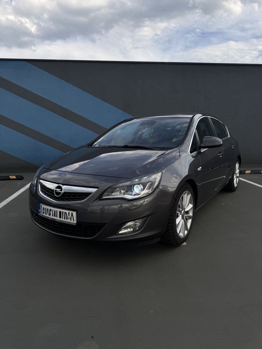 Opel Astra J 1.7 CDTI 2010