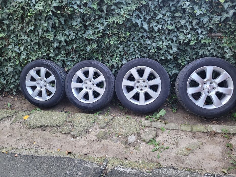 Vand jante suzuki  R 18' echipate de vara