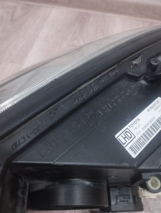 Продам фару Камри 30