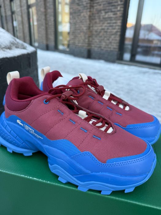 Женские кроссовки Lacoste