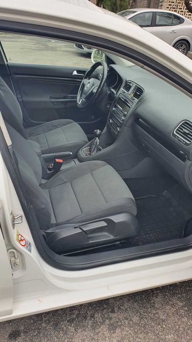 Volkswagen Golf 6 Variant, motor 1,6 Diesel, an de fabricație 2010.