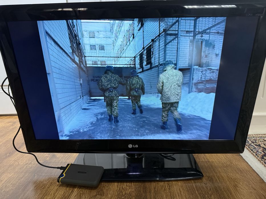 Телевизор LED 32" 81 см