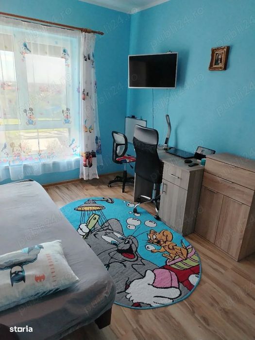 Apartament cu 3 camere - zona Buziasului - decomandat
