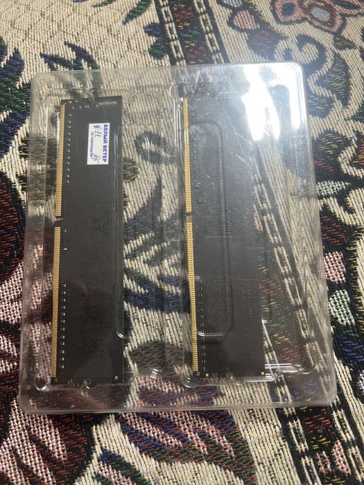 Продаю DDR4 8 gb 2400mhz
