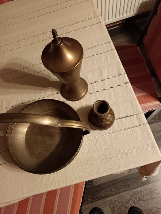 Diferite obiecte vechi.