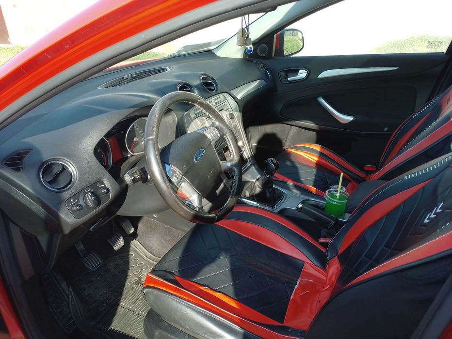 Vând Ford Mondeo