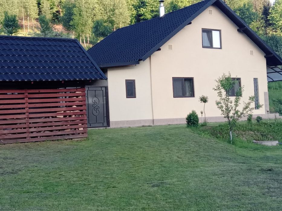 Vand casa in Slatioara  com Rasca  Suceava