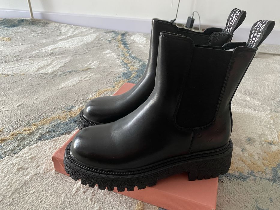 Продам женскую обувь (Корея)