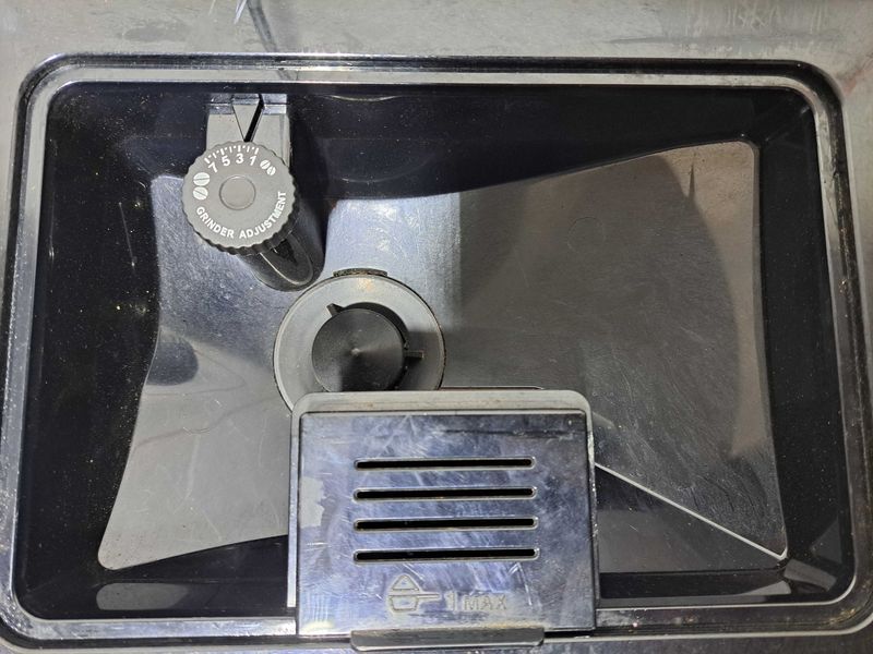 Кафемашина - Delonghi Eletta Cappuccino