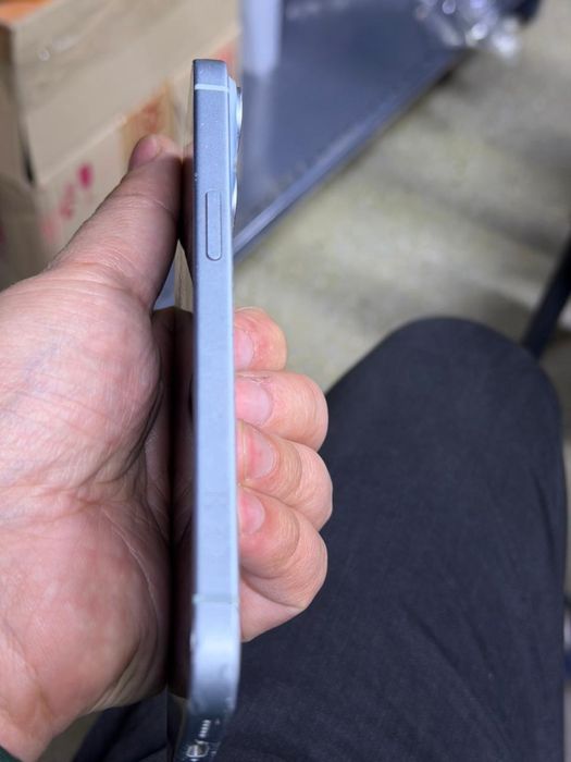 Продам айфон 15 без ремонта не скрывалась