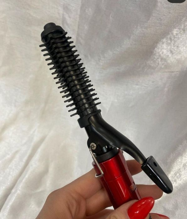 Фены и плойки, утюжки и выпрямители