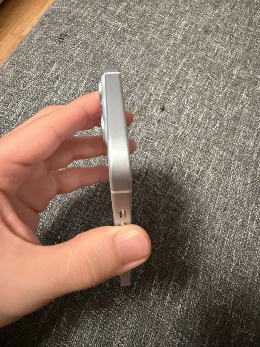 телефон Iphone 15