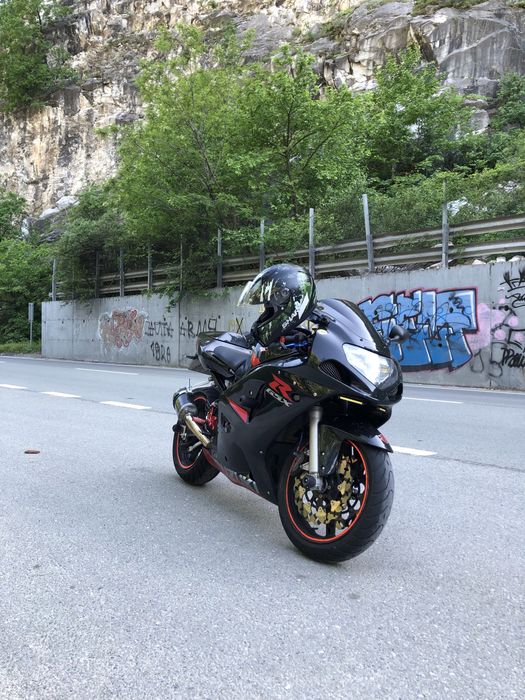 Suzuki gsxr 600 K2  Сузуки  К2 , 600. Двигатела няма компресия!