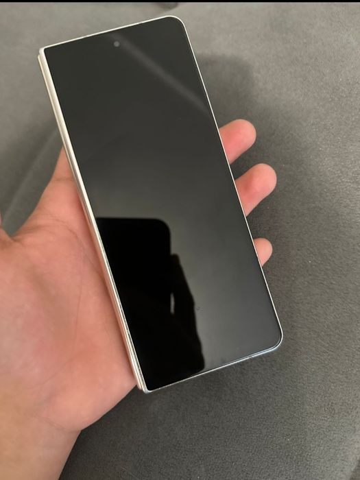 Продам  зет фолд 4