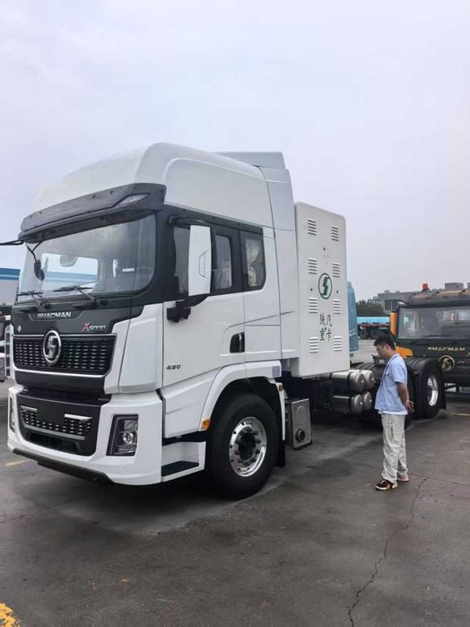 SHACMAN X5000 Тягач с полуприцепом 29м3