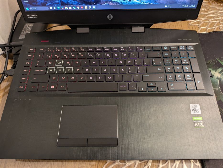 Laptop gaming HP Omen 17" RTX 2060 i5 10300H