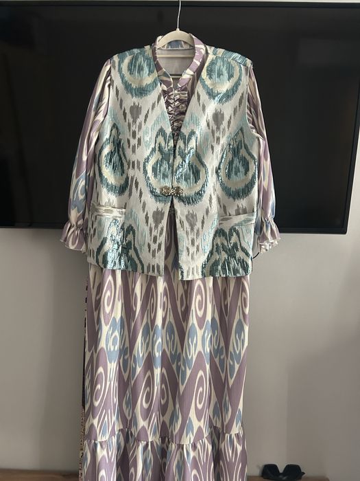 Платья 52 размера,разные национальные