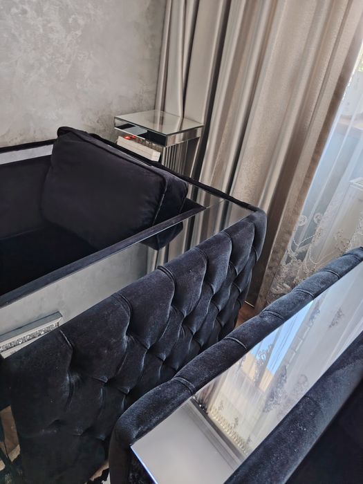 set canapea și două fotolii