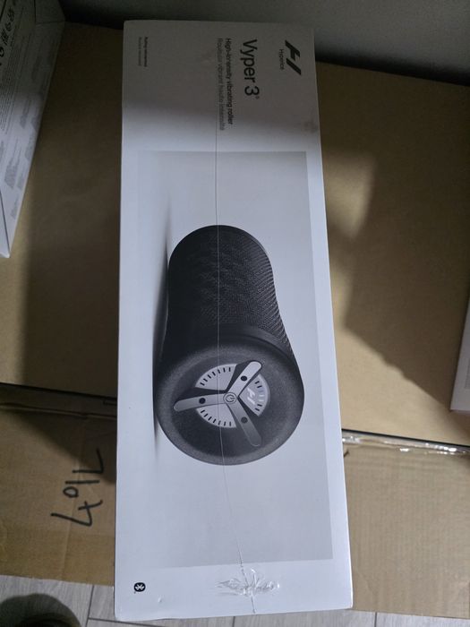 Rulou cu vibratii pentru refacere si masaj Hyperice Vyper 3 Negru