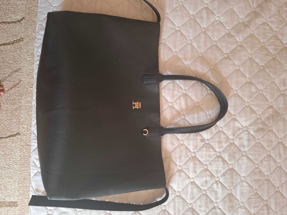 Оригинална чанта Tomyhilfiger