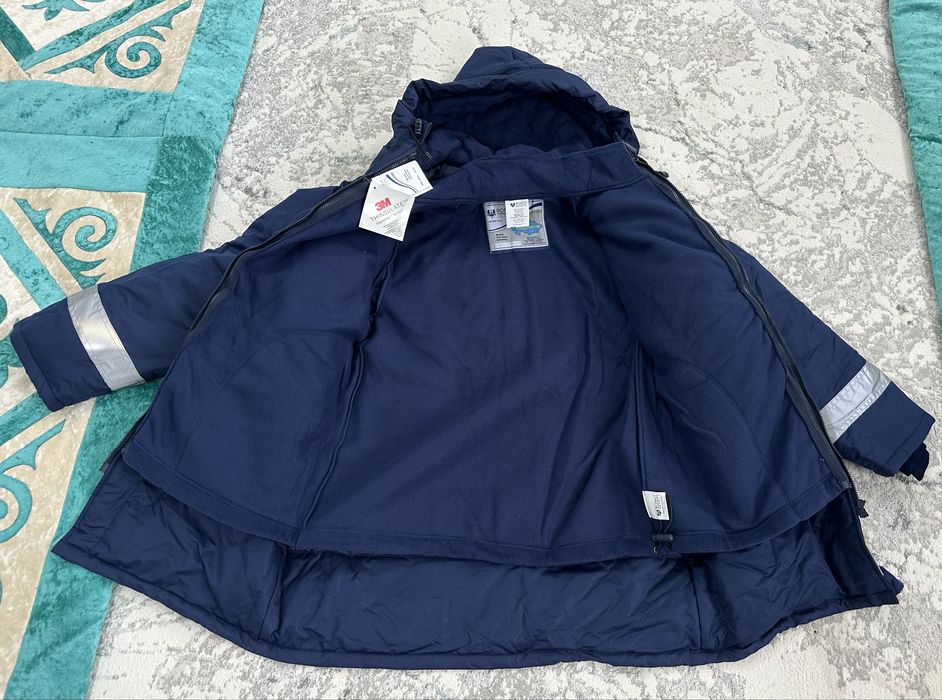 Кыскы куртка сатылады.