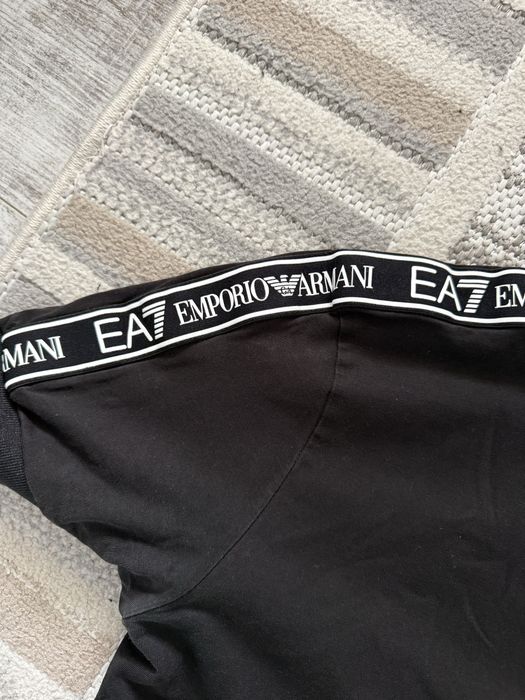 Emporio Armani-оригинална тениска