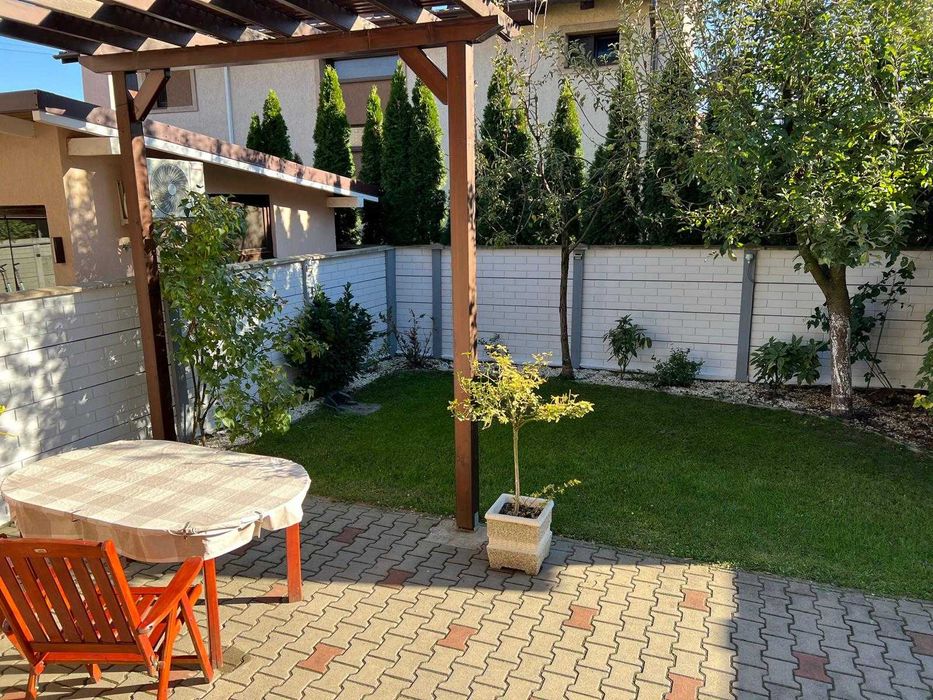 Casă deosebită ALBA IULIA, 4 Camere, Zonă Deosebită, 1/2 DUPLEX