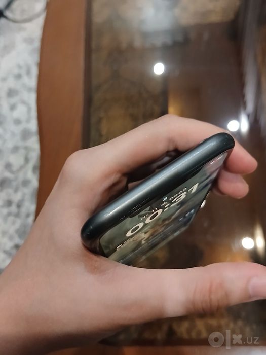 Iphone 11 64 sotiladi